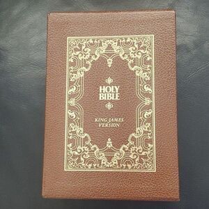 Vintage Holy Bible Commentary Set – 5 Volumes – King James Version